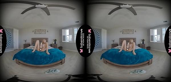  Solo blonde, Chanel Shortcake is masturbating, in VR